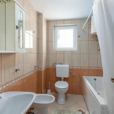 1 Bedroom Gorgeous In