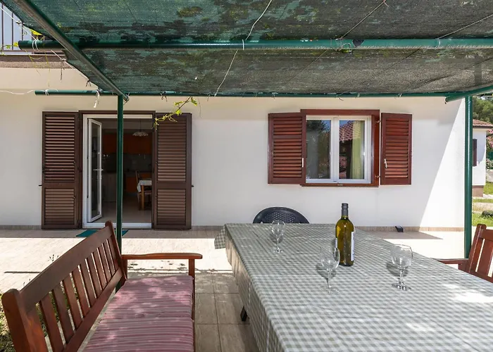 Stunning In With Wifi Appartement Omišalj