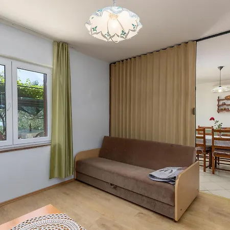 1 Bedroom Gorgeous In Apartament *